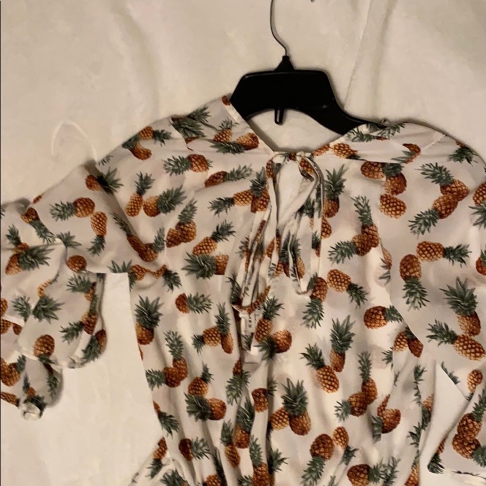 Romper - Picture 3 of 5